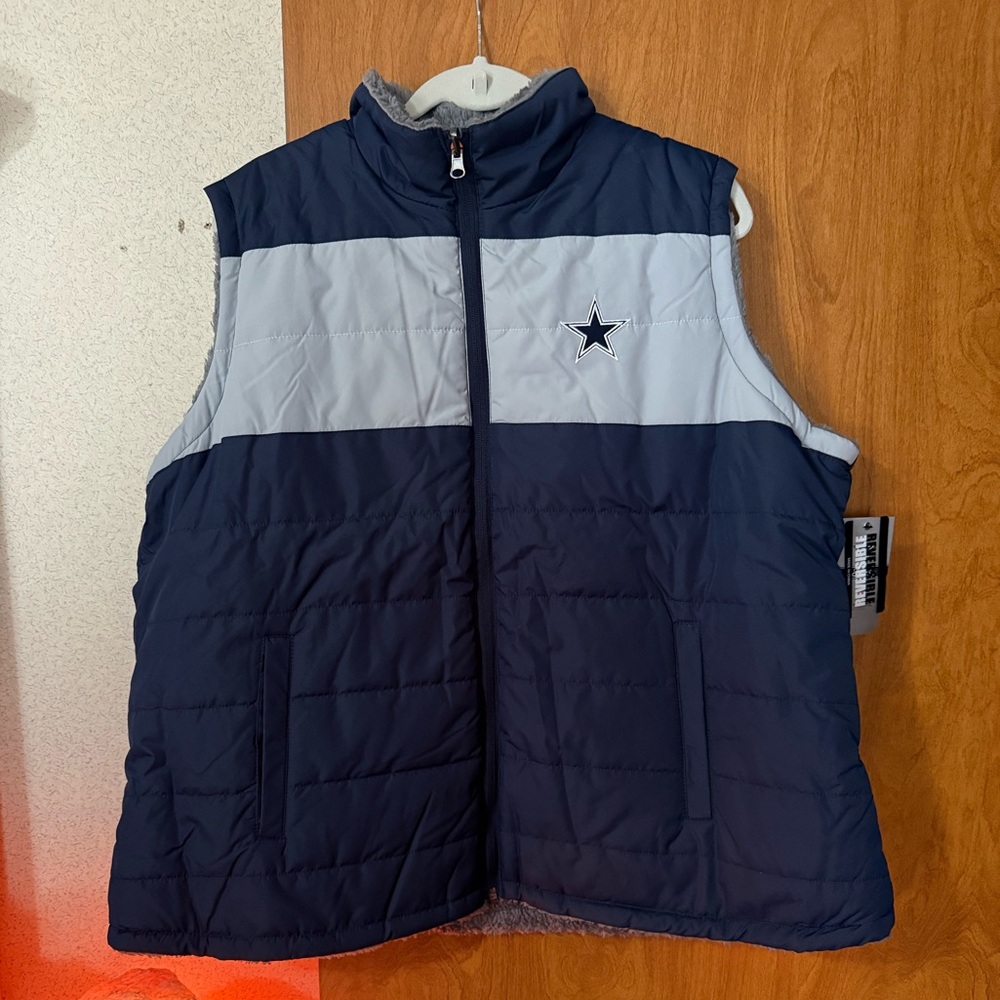NWT WOMENS DALLAS COWBOYS REVERSIBLE VEST